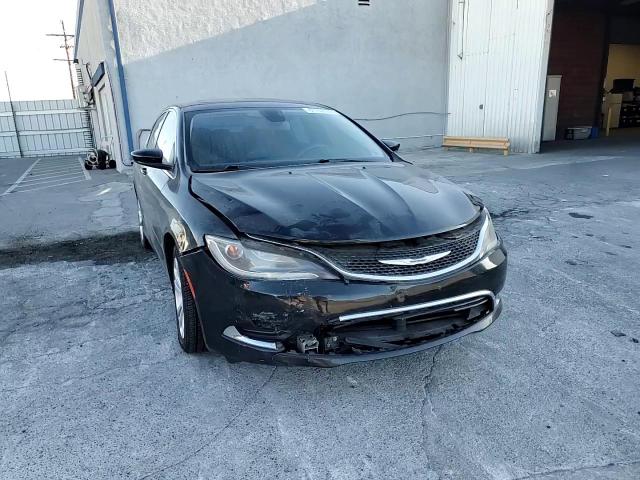2015 Chrysler 200 - Image 10