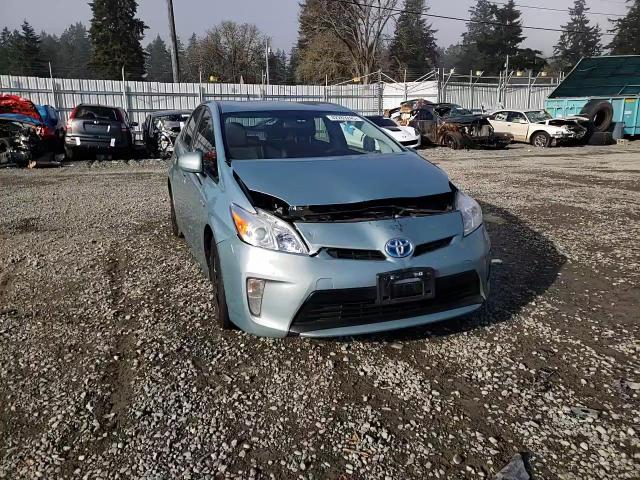 2013 Toyota Prius - Image 11