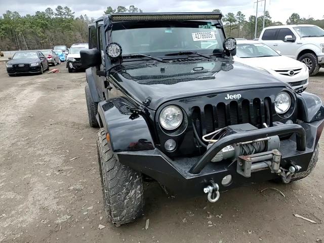 2013 Jeep Wrangler - Image 11