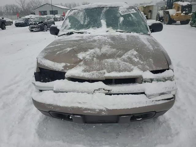 2004 Chevrolet Blazer - Image 11
