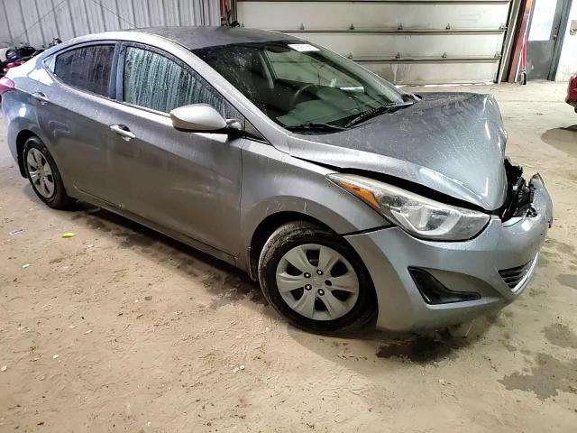 2016 Hyundai Elantra - Image 11