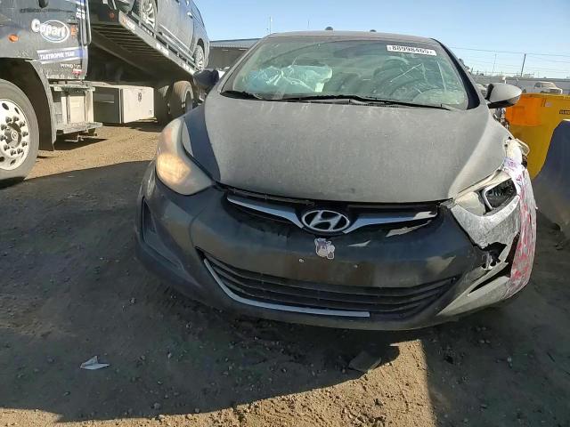 2016 Hyundai Elantra - Image 10