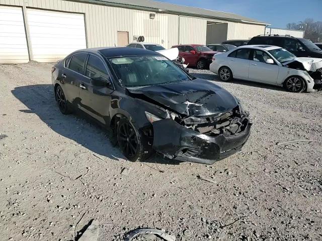 2018 Nissan Altima - Image 14