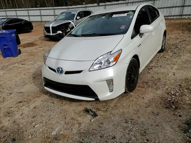 2015 Toyota Prius - Image 10