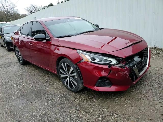 2022 Nissan Altima - Image 11