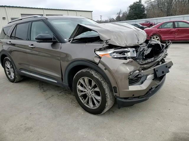 2021 Ford Explorer - Image 11