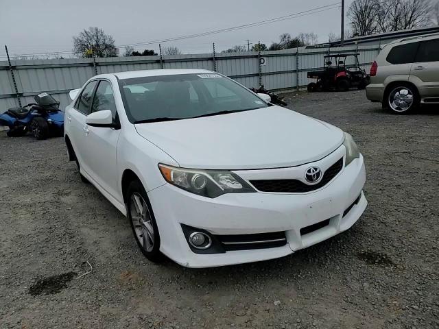 2014 Toyota Camry - Image 11