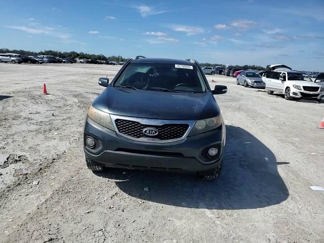 2011 Kia Sorento - Image 11
