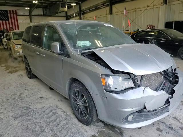 2019 Dodge Caravan - Image 11