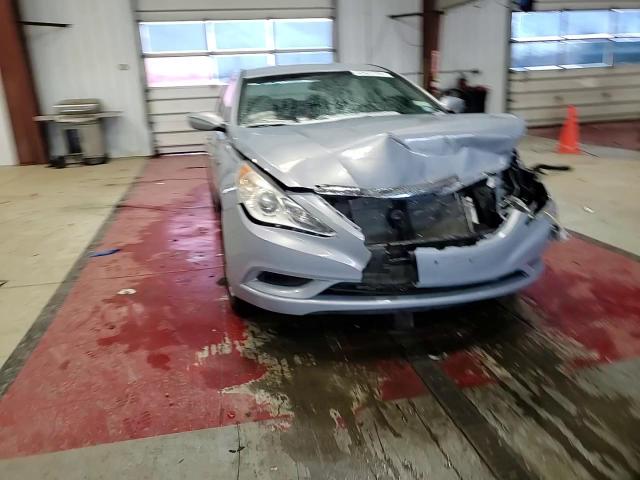 2013 Hyundai Sonata - Image 11