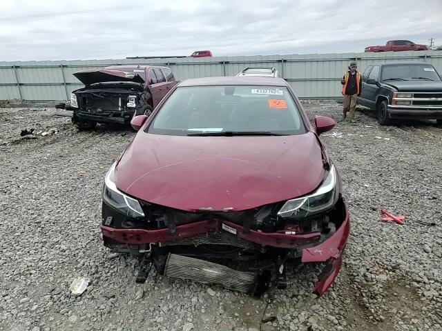 2019 Chevrolet Cruze - Image 10