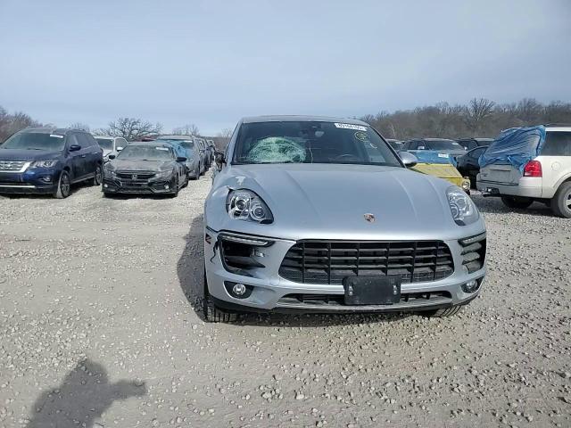 2018 Porsche Macan - Image 11