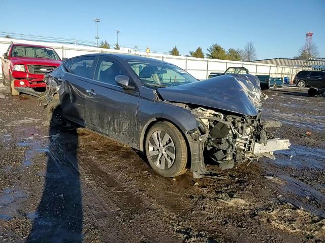 2020 Nissan Altima - Image 11