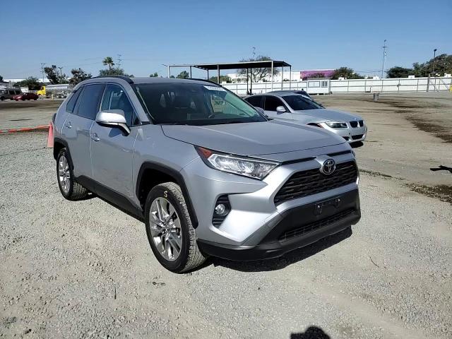 2019 Toyota RAV 4 - Image 12