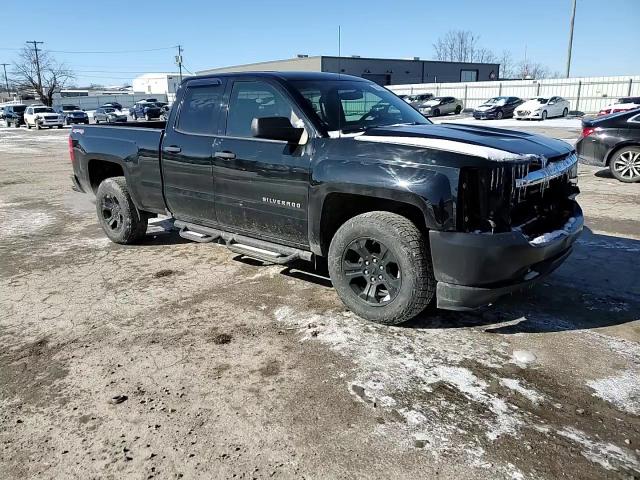 2016 Chevrolet Silverado - Image 11