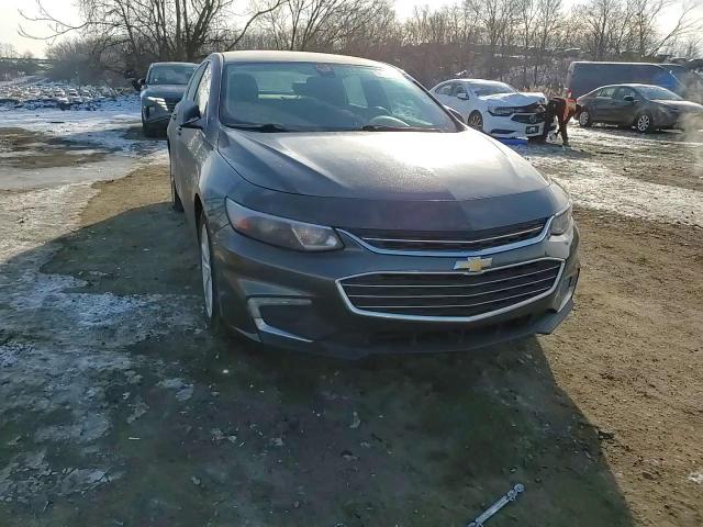 2016 Chevrolet Malibu - Image 10