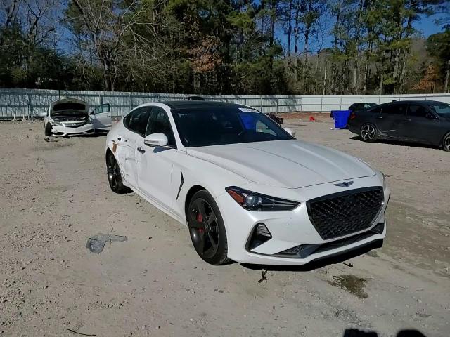 2021 Genesis G70 - Image 11