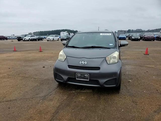 2013 Toyota iQ - Image 11