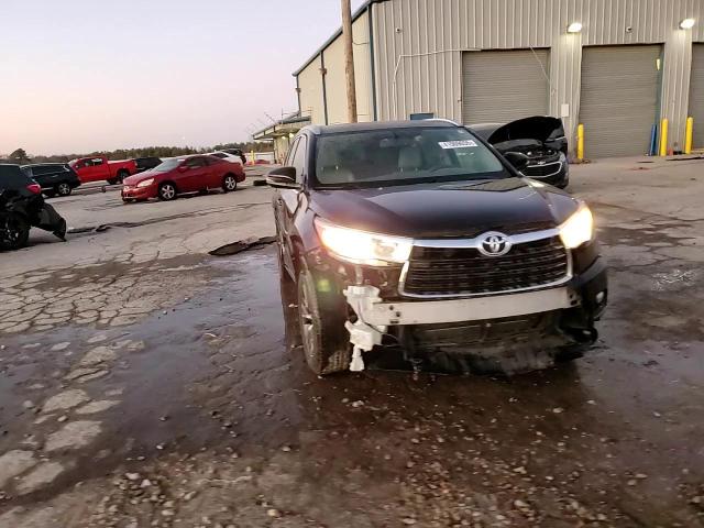 2016 Toyota Highlander - Image 14