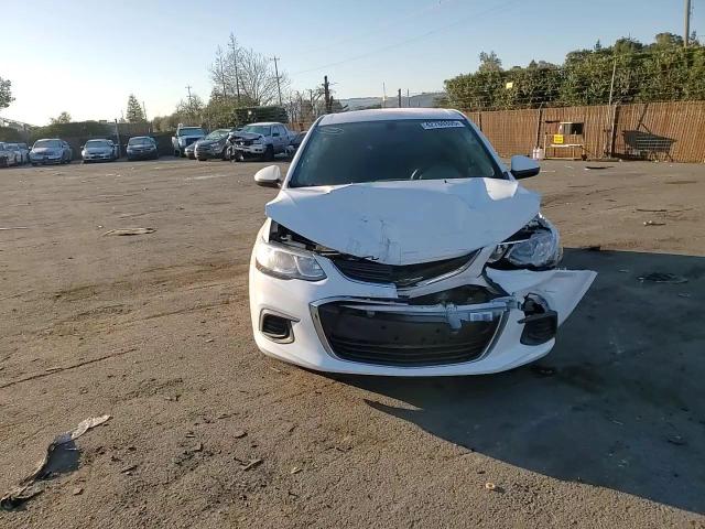 2019 Chevrolet Sonic - Image 10