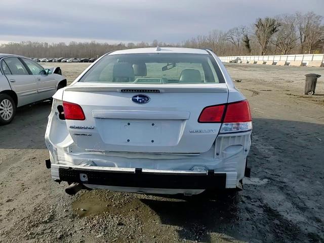 2013 Subaru Legacy - Image 13