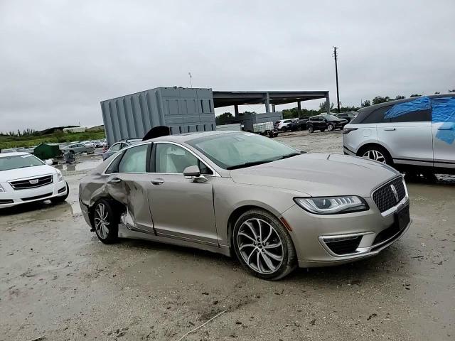 2019 Lincoln MKZ - Image 11