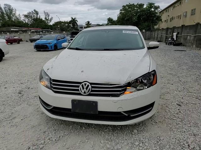 2014 Volkswagen Passat - Image 10