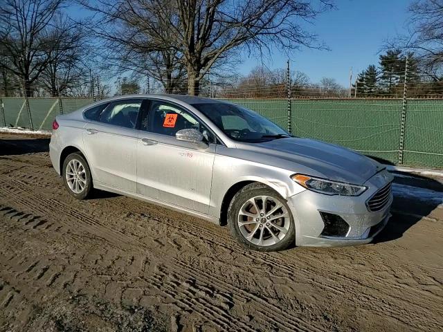 2019 Ford Fusion - Image 11