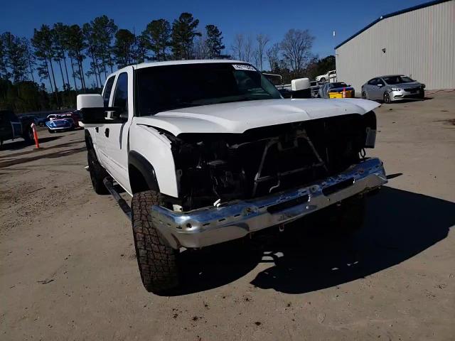 2004 Chevrolet Silverado - Image 14