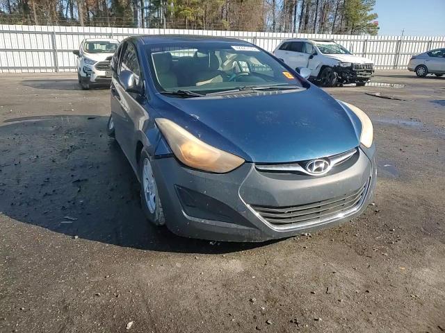 2014 Hyundai Elantra - Image 10