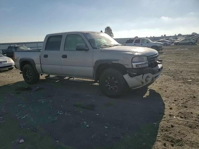 2006 GMC Sierra - Image 11