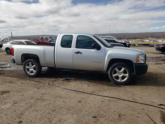 2013 Chevrolet Silverado - Image 13