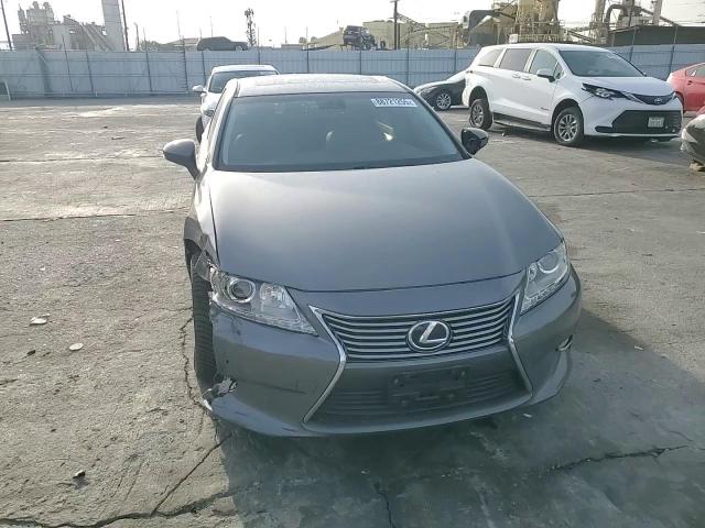2014 Lexus ES - Image 10