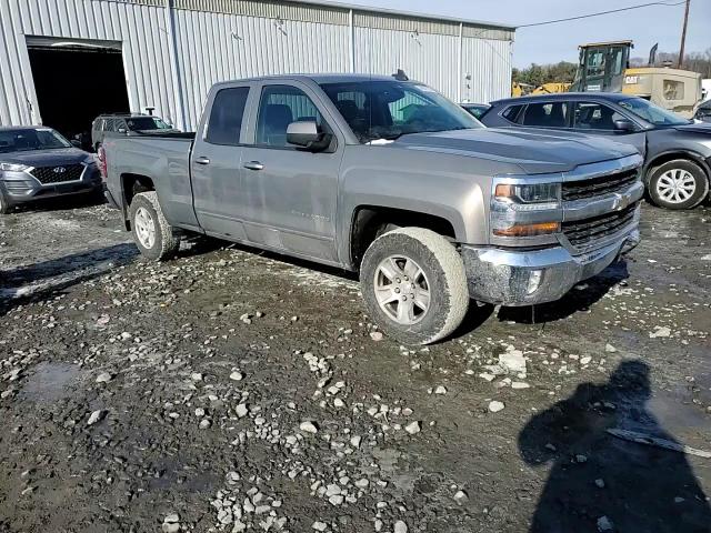 2017 Chevrolet Silverado - Image 13