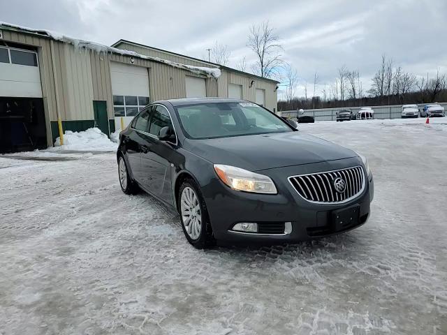 2011 Buick Regal - Image 13
