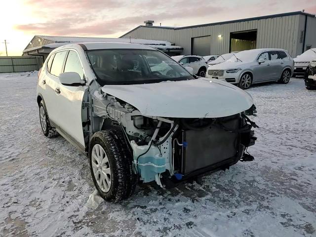 2018 Nissan Rogue - Image 11