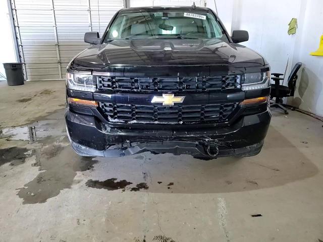 2018 Chevrolet Silverado - Image 11