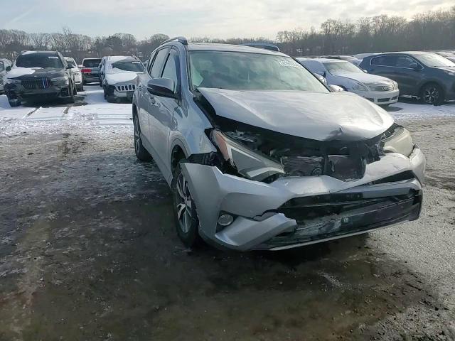 2016 Toyota RAV 4 - Image 12