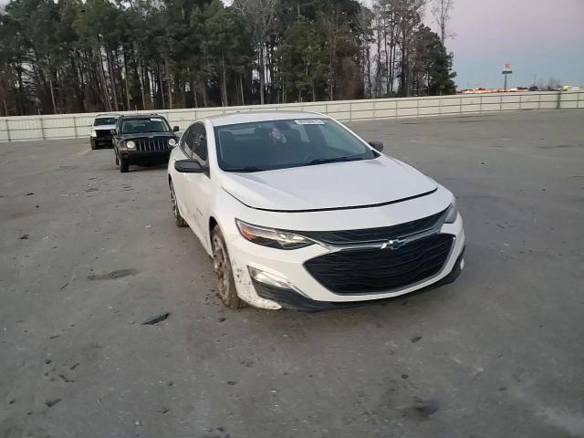 2019 Chevrolet Malibu - Image 11