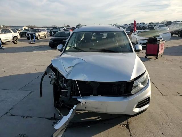2016 Volkswagen Tiguan - Image 12
