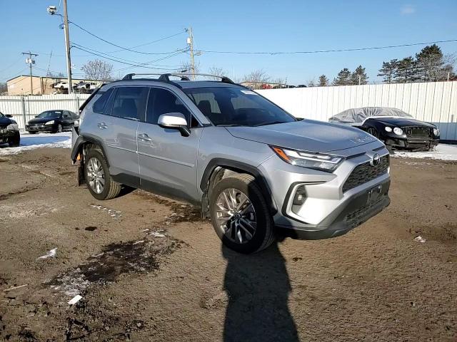 2023 Toyota RAV 4 - Image 12