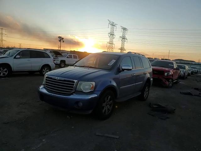 2007 Chrysler Aspen - Image 10