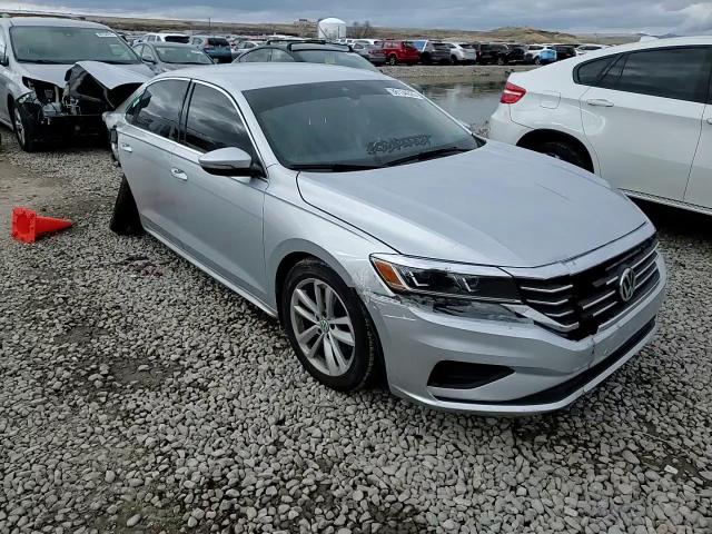 2020 Volkswagen Passat - Image 11