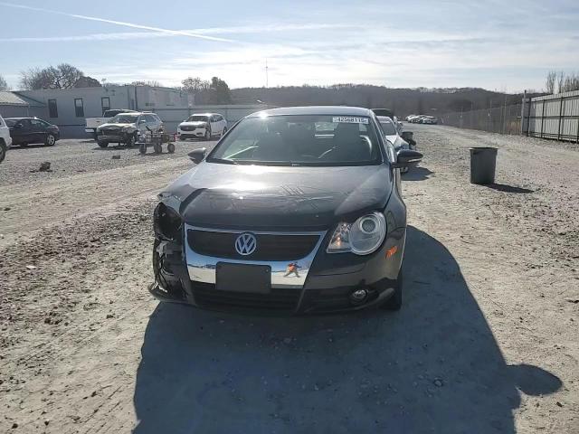 2010 Volkswagen Eos - Image 11