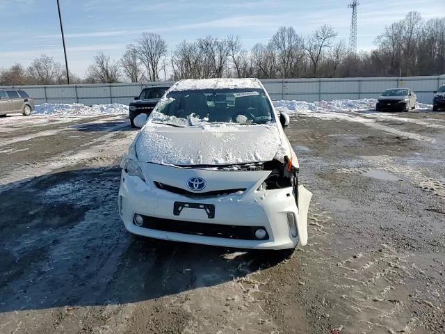 2013 Toyota Prius - Image 10