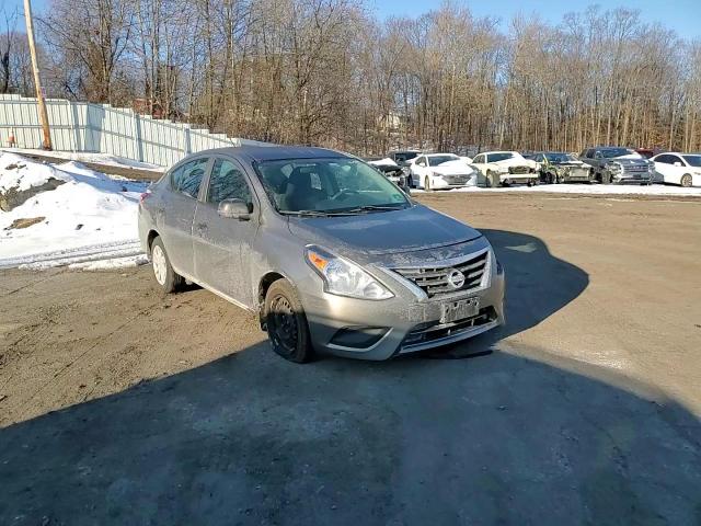 2015 Nissan Versa - Image 10