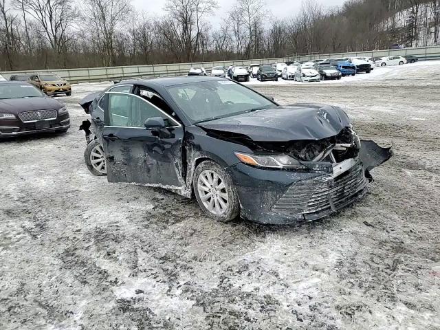 2019 Toyota Camry - Image 10