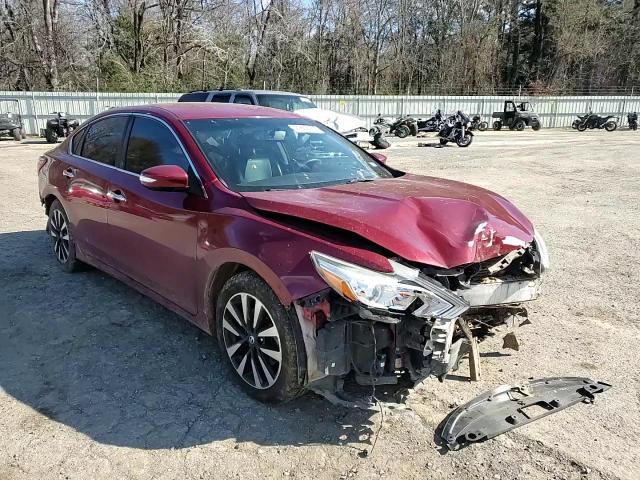 2018 Nissan Altima - Image 10