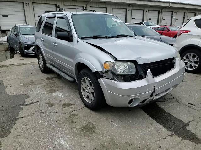 2005 Ford Escape Limited VIN: 1FMCU04115KA15781 Lot: 89275085