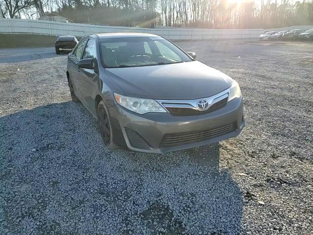 2014 Toyota Camry - Image 11